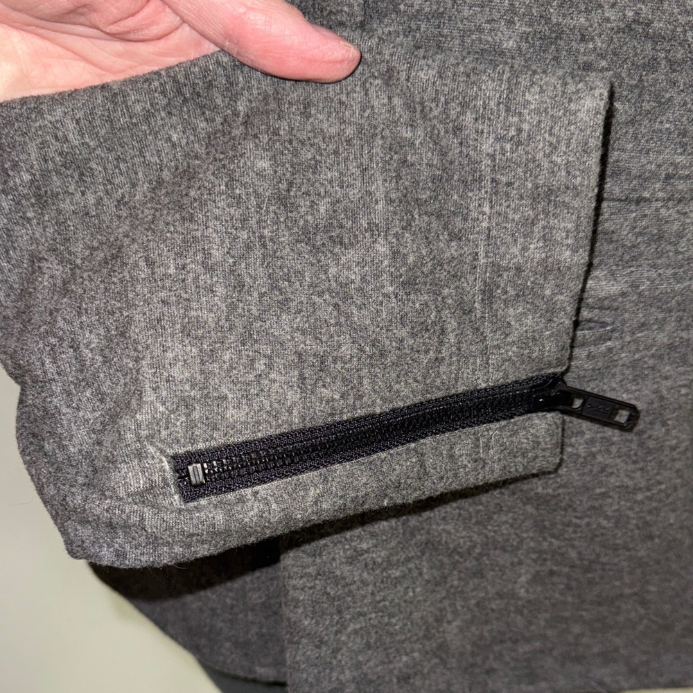 EUC Elegant Women's Charcoal Blazer - Picture 5 of 11